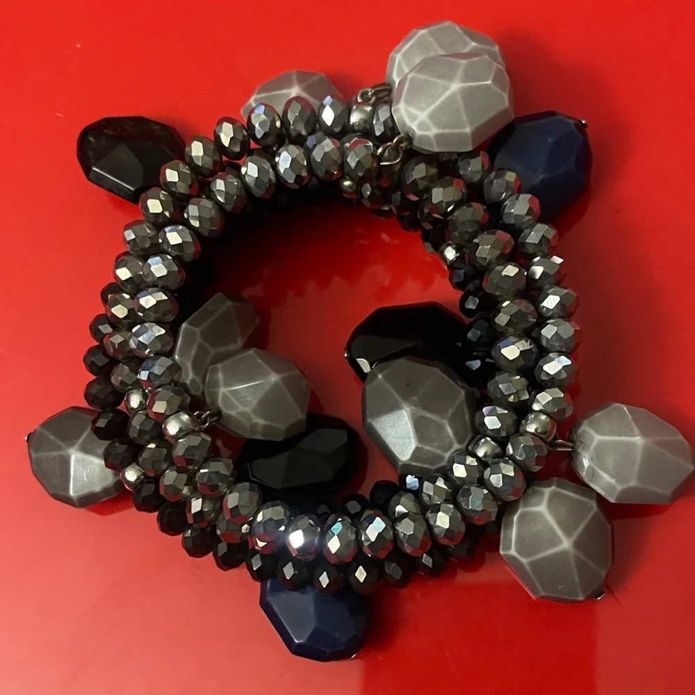 SASSY JONES Malia Black and Gray Beaded Wraparound Bracelet/Stack - Picture 1 of 4